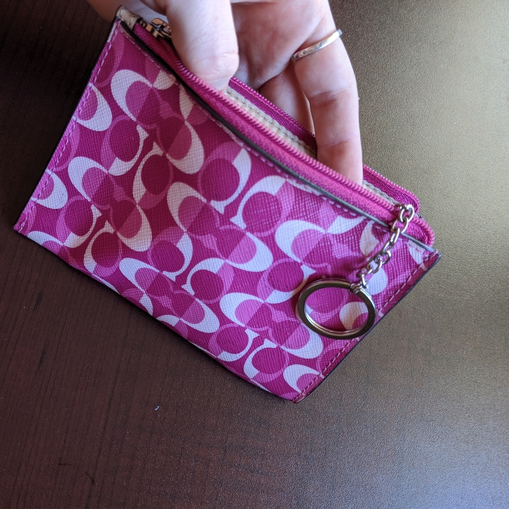 Mini Coach Wallet - Picture 3 of 3